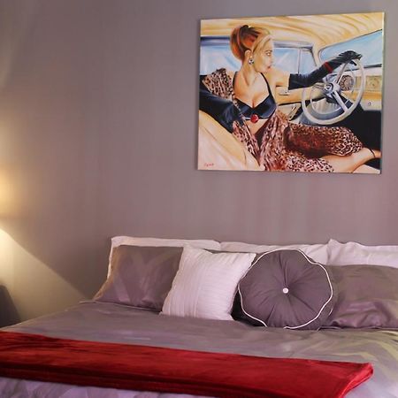 Lux Rooms Wallace Oda fotoğraf